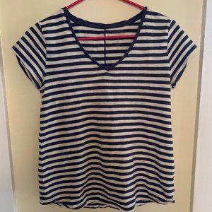 Gap Easy Tee Blue and White Striped Shirt Small